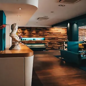 מלון Boutique Atrium