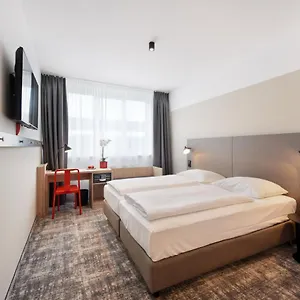 Wyndham Garden Messe Мюнхен